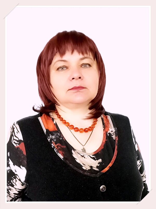 Кобылинская Елена Васильевна.